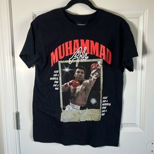 NWOT Muhammed Ali T-shirt Size Small